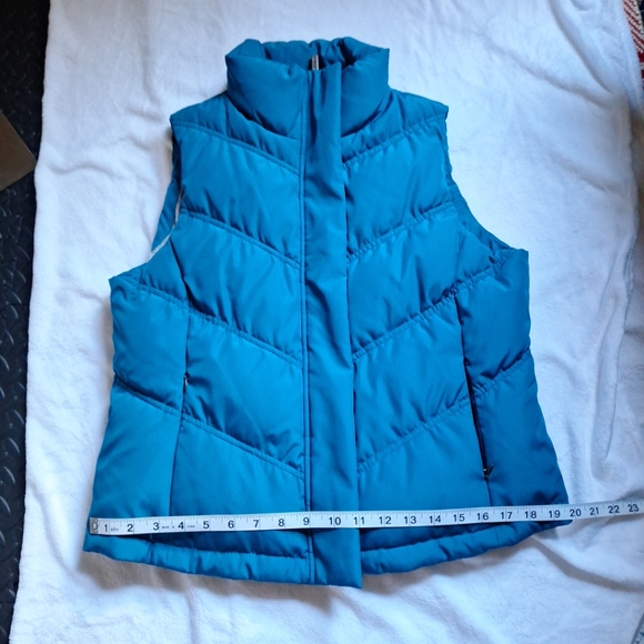 Calvin Klein down Women's Vest - Picture 13 of 15